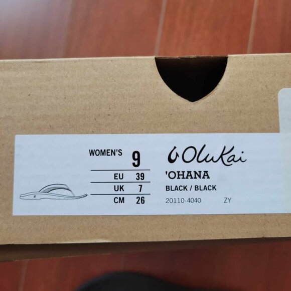 OluKai Ohana Women's Beach Sandals - Black/Black - Picture 7 of 7